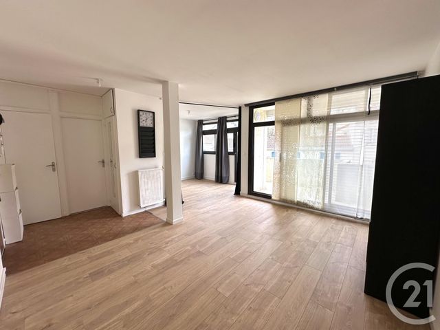 Appartement F1 à louer - 1 pièce - 34.99 m2 - SEVRES - 92 - ILE-DE-FRANCE - Century 21 S.L.P. Immobilier